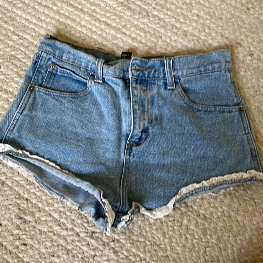 Cute Daisy Dukes!
